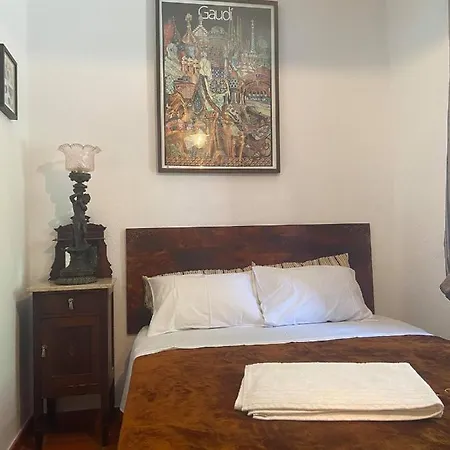 A-do-ze-velho Hotel